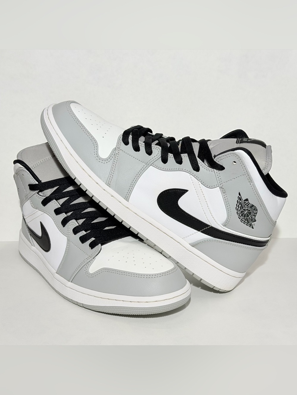 Air Jordan 1 Mid “Smoke Grey” 554724-092 Men’s Size 12
